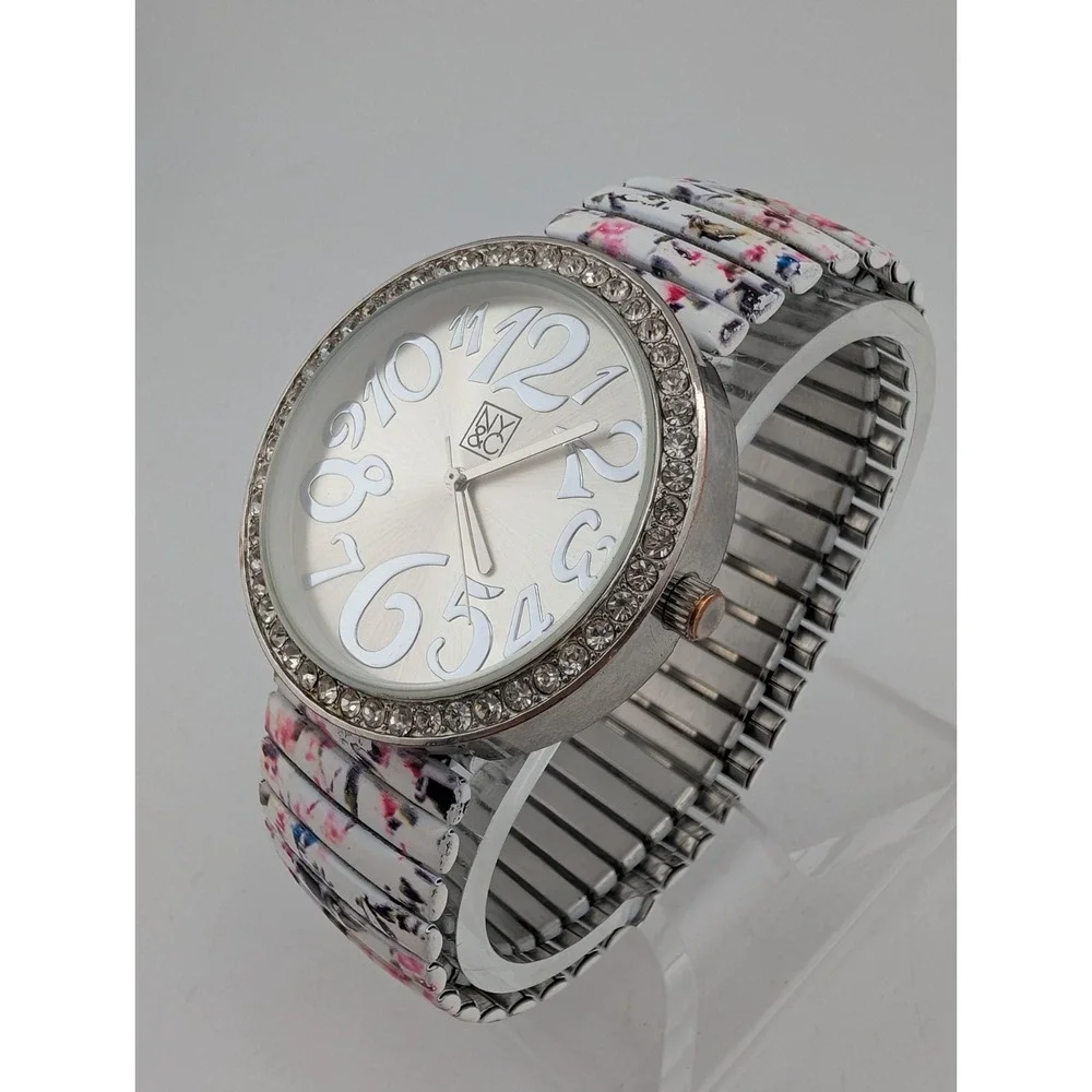 NY&C Women's watch 40mm Case Rhinestones Flower Stretch Band- New Battery